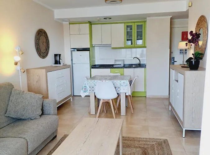 Esmeralda Seaview-suites Апартаменты *