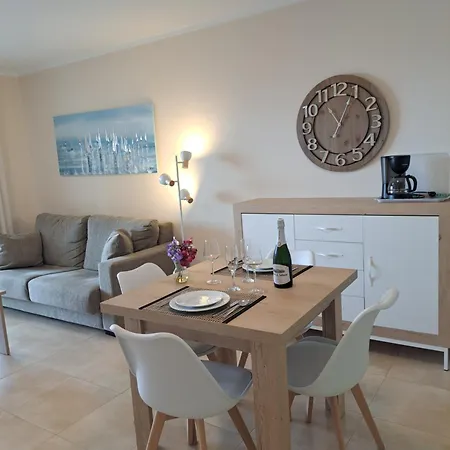 Esmeralda Seaview-suites 칼페